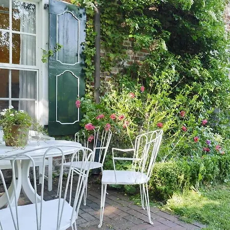 Orangery Modern Retreat *